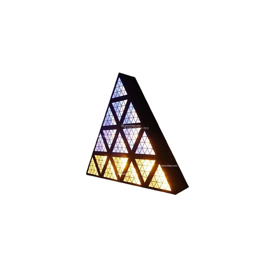 Pyramid Retro Stager 16x30W LED Return Triangle Stage Light